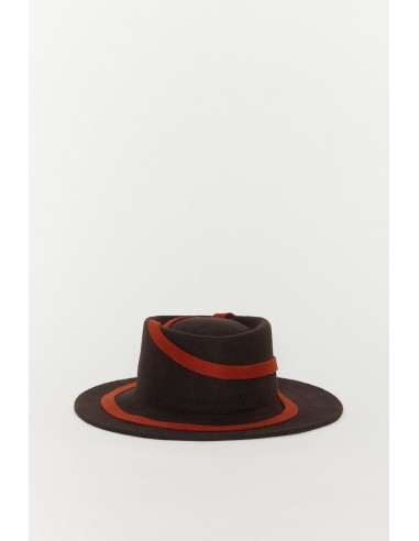 DARK BROWN & RED Wool Felt Hat brillant des détails fins