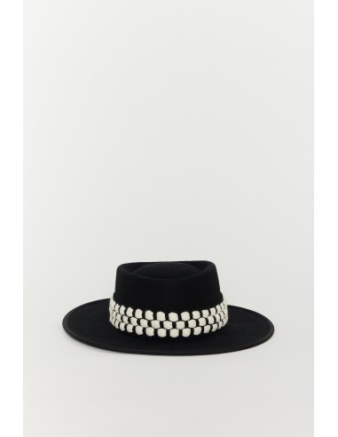 Black Felt Wide-Brim Hat with White Band Faites des économies