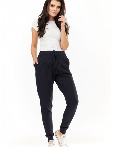 Pantalon survêtement model 109902 Infinite You pour bénéficier 